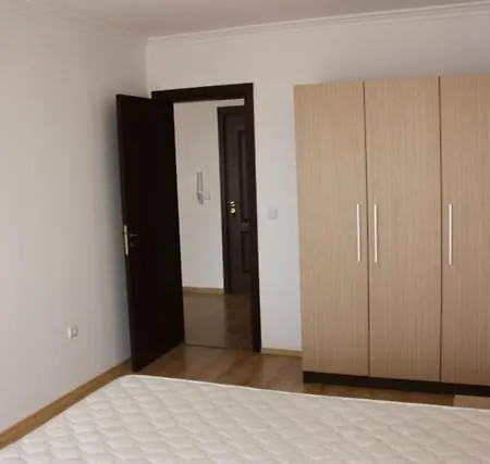 Private Apartment In Complex Caprice *