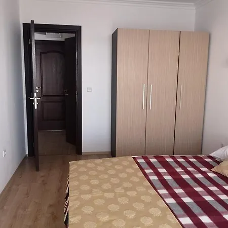 Private Apartment In Complex Caprice *