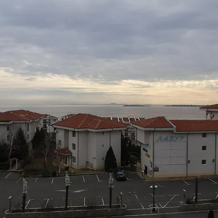 Private Apartment In Complex Caprice شقة *